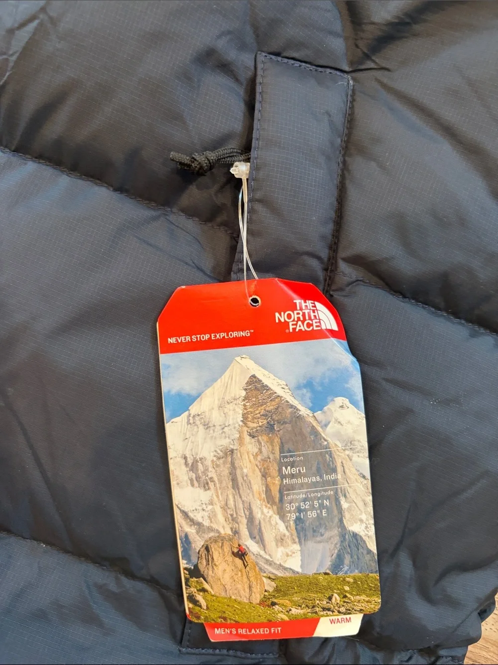 The North Face Men's Black and Navy Puffer Jacket